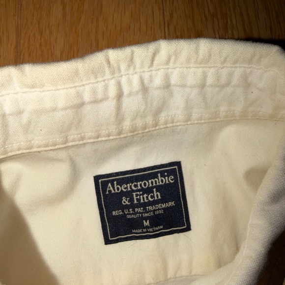 bundle of 2 men’s button ups - Picture 3 of 5